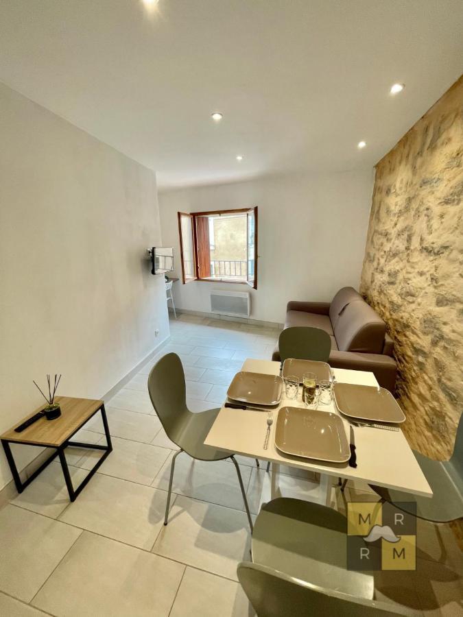 Le Templier Vue Cite Pied Cite Medievale Neuf Carcassonne Zewnętrze zdjęcie