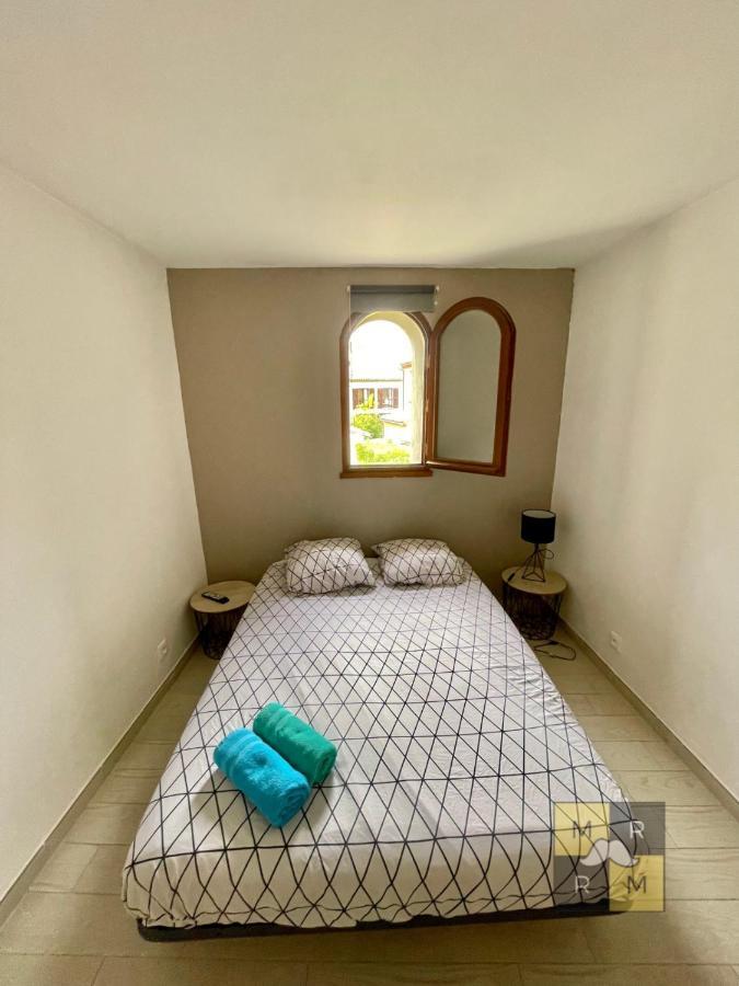 Le Templier Vue Cite Pied Cite Medievale Neuf Carcassonne Zewnętrze zdjęcie